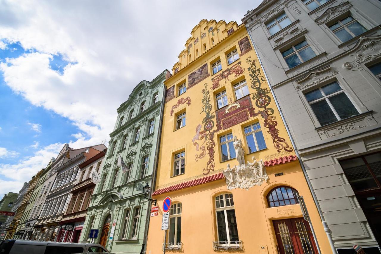 Pilsner Apartments - U Matky Bozi Plzeň Esterno foto